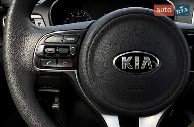 Седан Kia Optima 2018 в 
