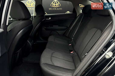 Седан Kia Optima 2018 в 