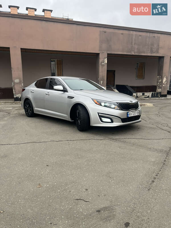 Седан Kia Optima 2014 в 