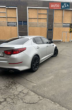Седан Kia Optima 2014 в 