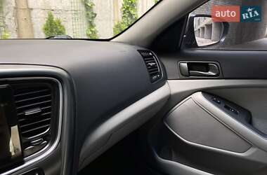 Седан Kia Optima 2014 в 
