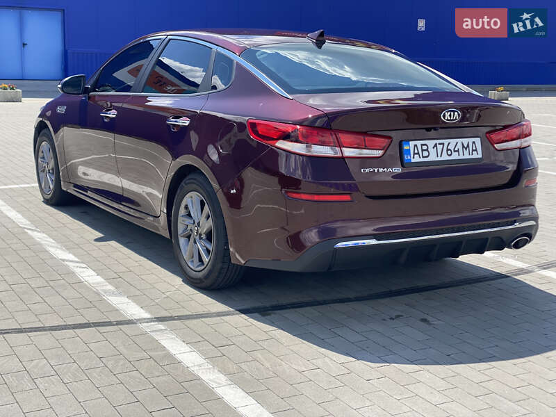 Седан Kia Optima 2019 в Виннице