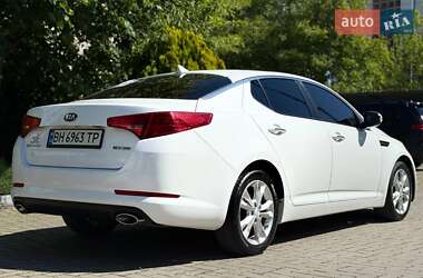 Седан Kia Optima 2012 в 