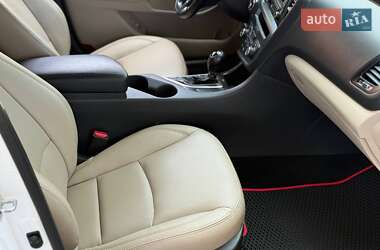 Седан Kia Optima 2012 в 