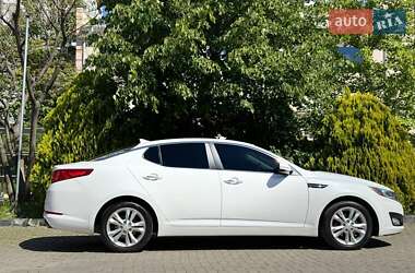Седан Kia Optima 2012 в 
