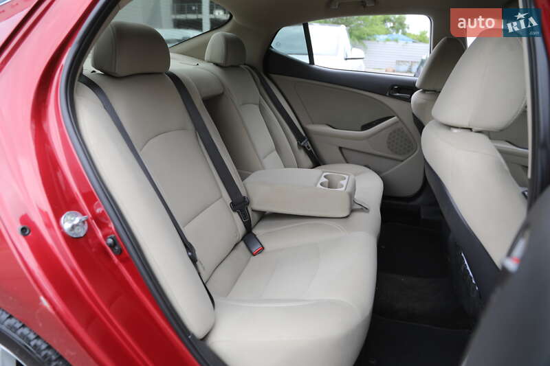 Седан Kia Optima 2013 в Харькове