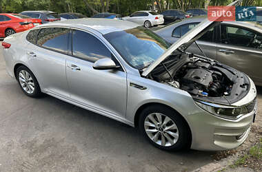 Седан Kia Optima 2016 в 