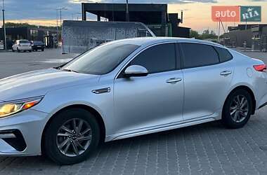 Седан Kia Optima 2020 в 