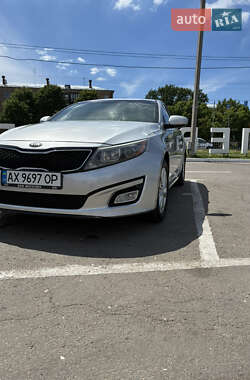 Седан Kia Optima 2014 в 