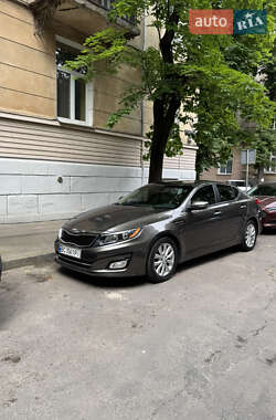Седан Kia Optima 2014 в Львові