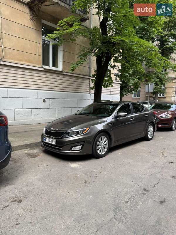 Седан Kia Optima 2014 в 