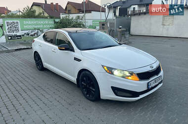 Седан Kia Optima 2012 в 