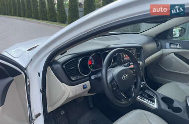 Седан Kia Optima 2012 в 