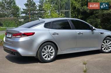 Седан Kia Optima 2017 в 