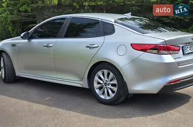 Седан Kia Optima 2017 в 