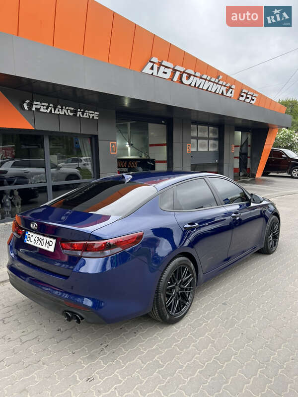 Седан Kia Optima 2018 в Львові