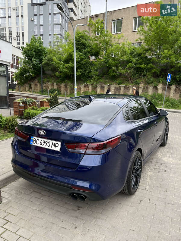 Седан Kia Optima 2018 в Львові