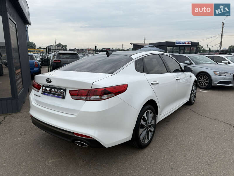 Седан Kia Optima 2016 в Киеве