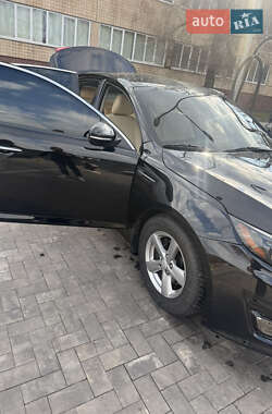 Седан Kia Optima 2014 в 