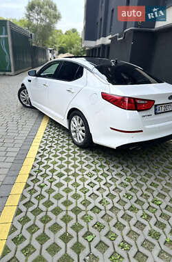 Седан Kia Optima 2013 в 