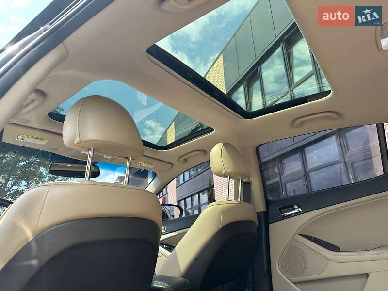 Седан Kia Optima 2012 в Вінниці