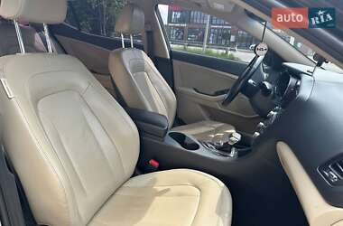 Седан Kia Optima 2012 в 
