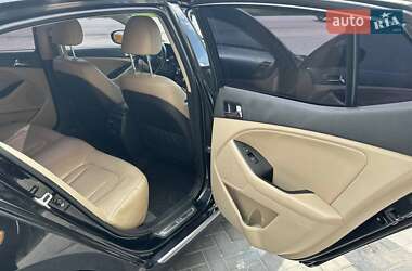 Седан Kia Optima 2012 в 