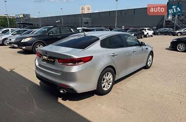 Седан Kia Optima 2017 в 