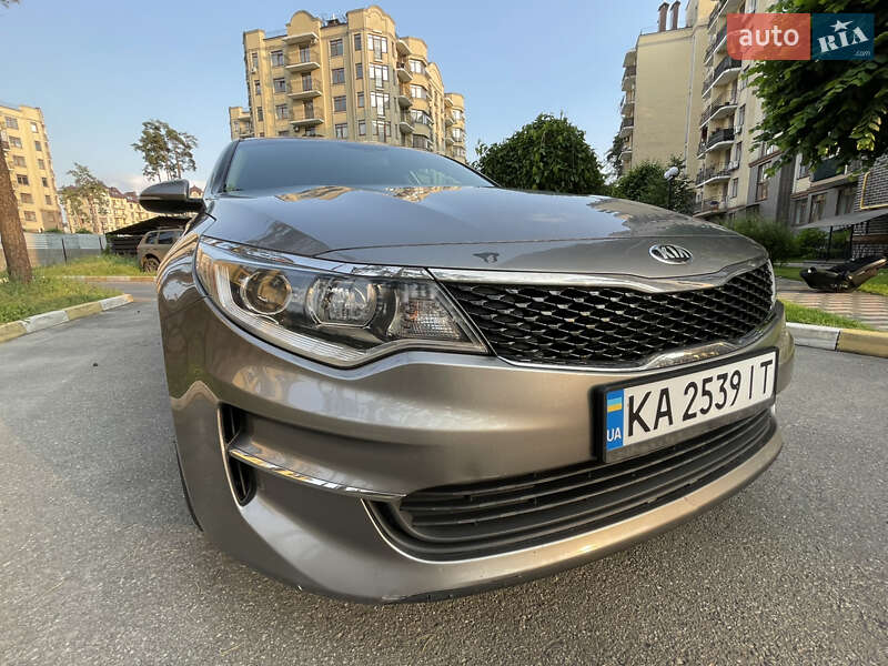 Седан Kia Optima 2016 в Буче