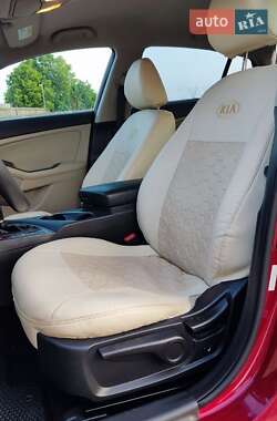 Седан Kia Optima 2015 в 