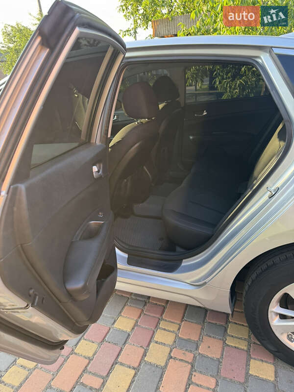 Седан Kia Optima 2017 в Умані