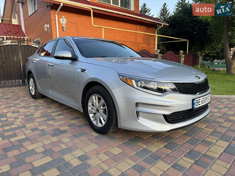 Седан Kia Optima 2017 в Умані