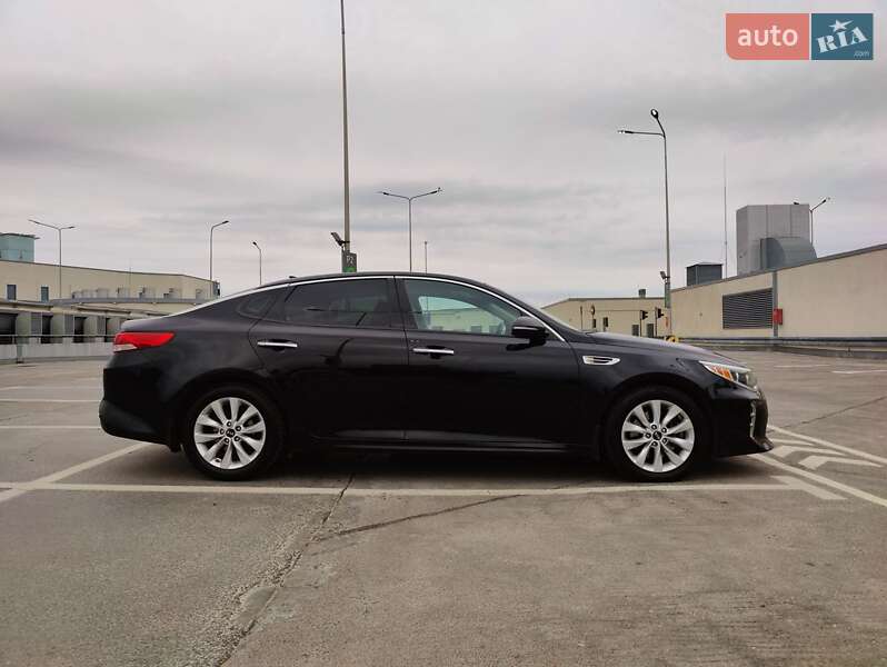 Седан Kia Optima 2017 в Львове