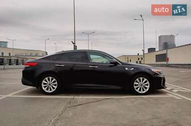 Седан Kia Optima 2017 в 