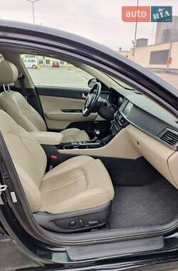 Седан Kia Optima 2017 в 