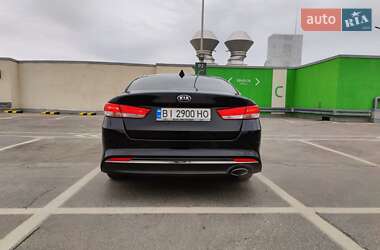 Седан Kia Optima 2017 в 