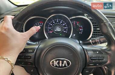 Седан Kia Optima 2013 в 