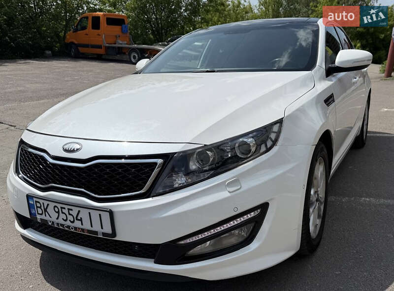 Седан Kia Optima 2012 в 
