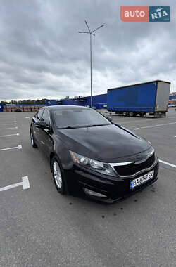 Седан Kia Optima 2013 в 
