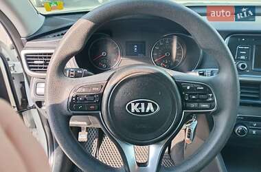 Седан Kia Optima 2017 в 