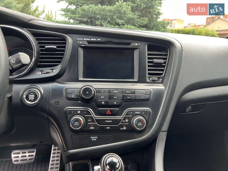 Седан Kia Optima 2012 в Дніпрі