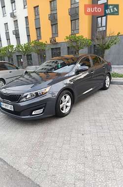 Седан Kia Optima 2015 в 
