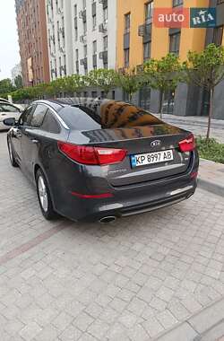 Седан Kia Optima 2015 в 