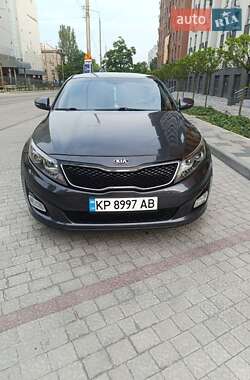 Седан Kia Optima 2015 в 