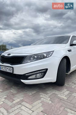 Седан Kia Optima 2011 в 