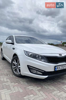 Седан Kia Optima 2011 в 