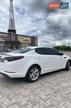 Седан Kia Optima 2011 в 