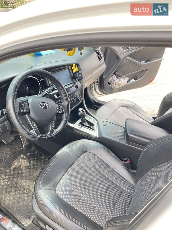 Седан Kia Optima 2011 в Харькове