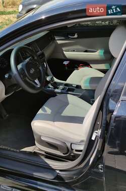 Седан Kia Optima 2017 в Павлограді