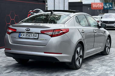 Седан Kia Optima 2013 в 